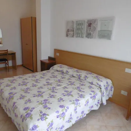 In 25355 Lido di Jesolo